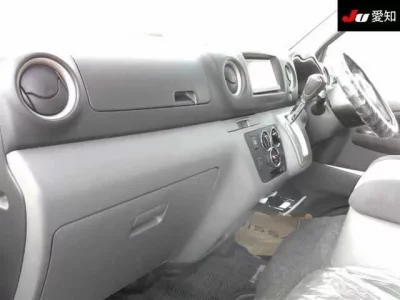 Nissan CARAVAN VAN
