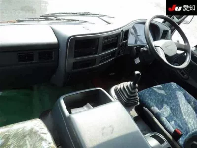 Nissan TRUCK