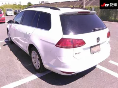 Volkswagen GOLF VARIANT