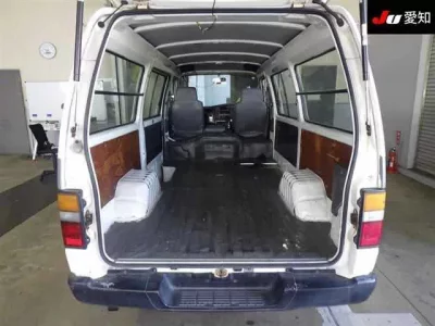 Isuzu FARGO VAN
