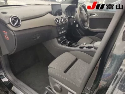 Mercedes-Benz B CLASS