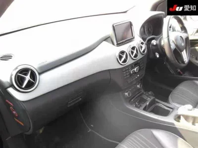 Mercedes-Benz B CLASS
