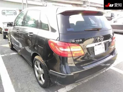 Mercedes-Benz B CLASS