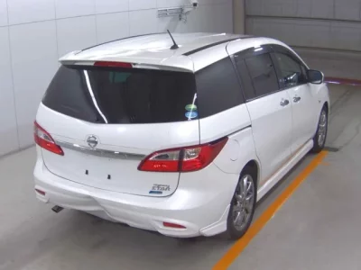 Nissan LAFESTA
