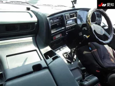 Nissan TRUCK
