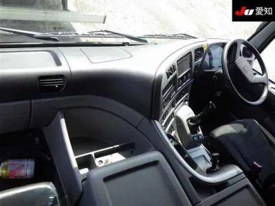 Nissan QUON