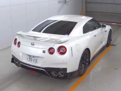 Nissan GT-R