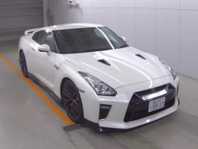 Nissan GT-R