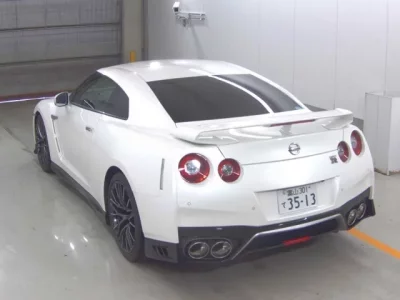 Nissan GT-R
