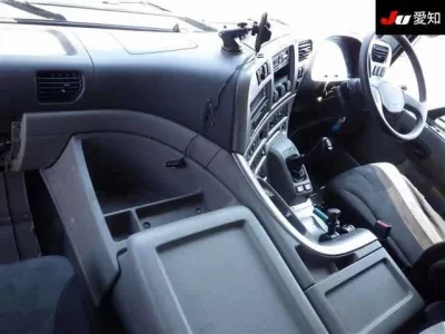 Nissan QUON
