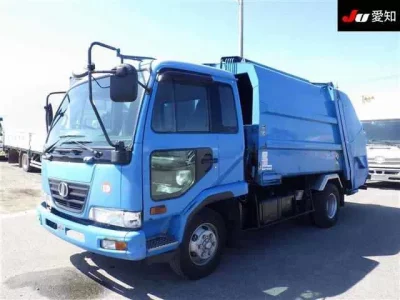 Nissan TRUCK