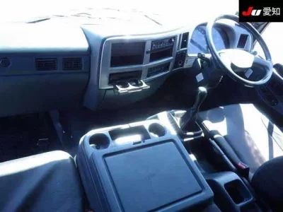 Nissan TRUCK