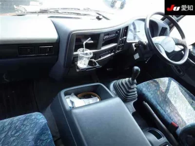 Nissan TRUCK