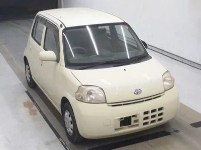 Daihatsu Esse