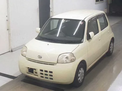 Daihatsu Esse