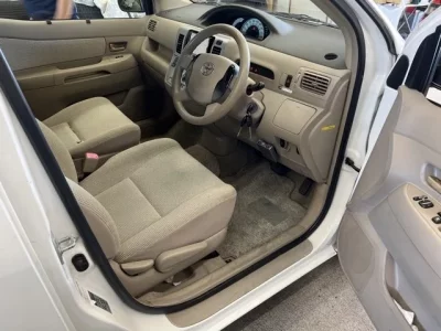 Toyota RAUM