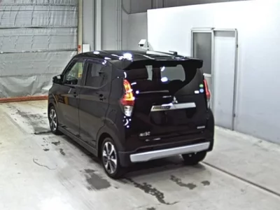 Mitsubishi EK X