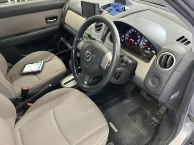 Mazda VERISA