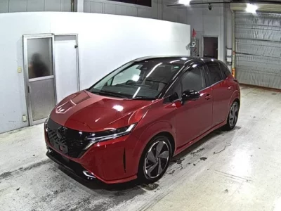 Nissan AURA