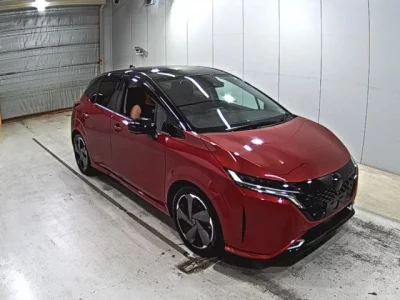 Nissan AURA