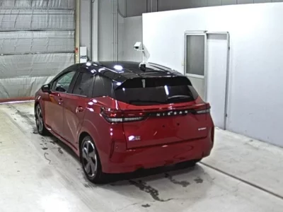 Nissan AURA