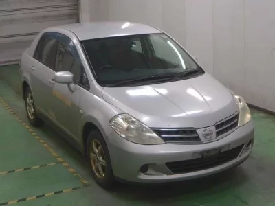 Nissan TIIDA LATIO