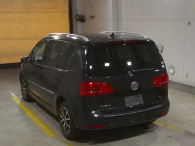 Volkswagen GOLF TOURAN