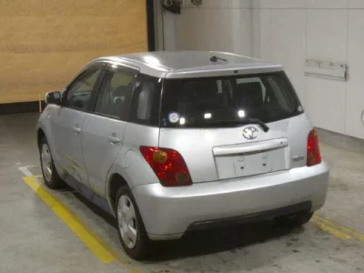 Toyota IST