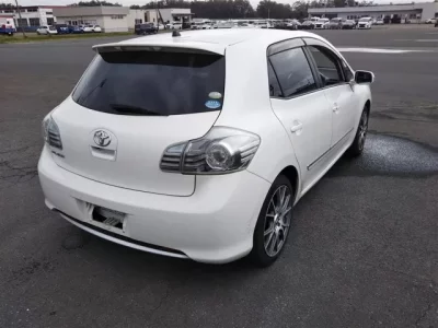 Toyota BLADE