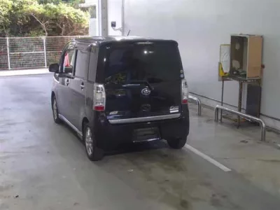 Daihatsu TANTO EXE