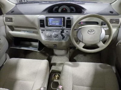 Toyota RAUM