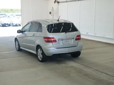 Mercedes-Benz B CLASS