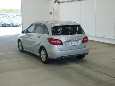 Mercedes-Benz B CLASS