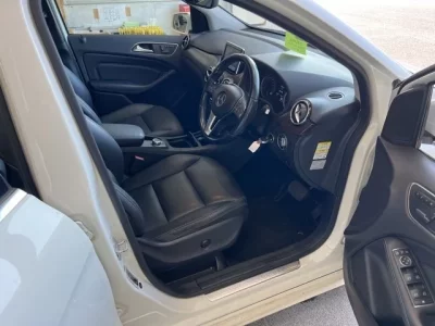 Mercedes-Benz B CLASS