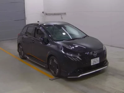 Nissan AURA