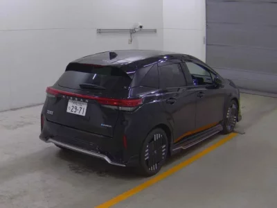 Nissan AURA
