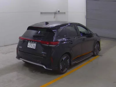 Nissan AURA