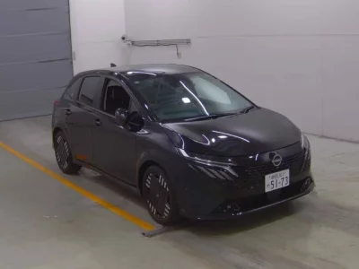 Nissan AURA