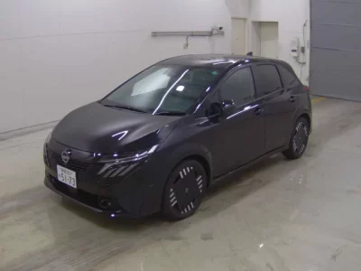 Nissan AURA