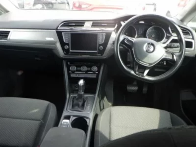 Volkswagen GOLF TOURAN
