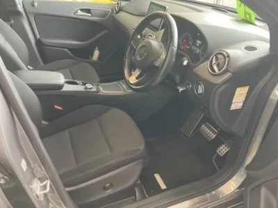 Mercedes-Benz B CLASS