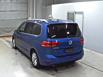 Volkswagen GOLF TOURAN