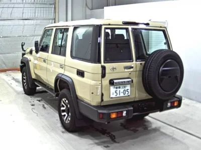 Toyota LAND CRUISER