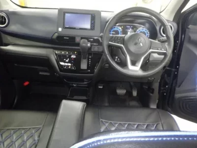Mitsubishi EK X
