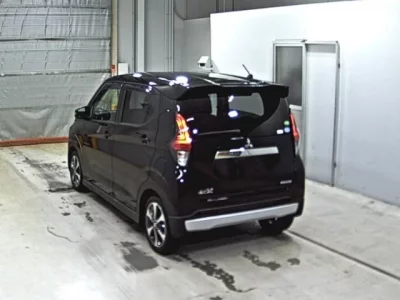 Mitsubishi EK X