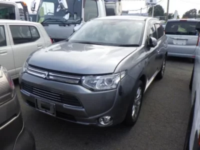 Mitsubishi OUTLANDER PHEV
