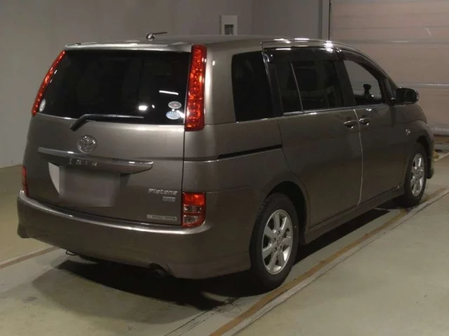 Toyota ISIS