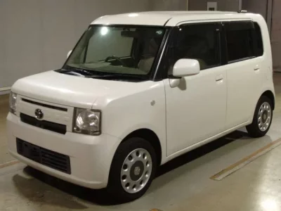 Toyota PIXIS SPACE
