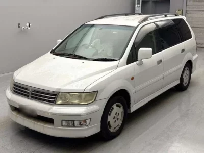 Mitsubishi CHARIOT GRANDIS