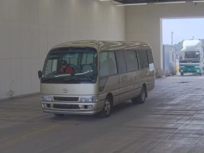 Toyota COASTER